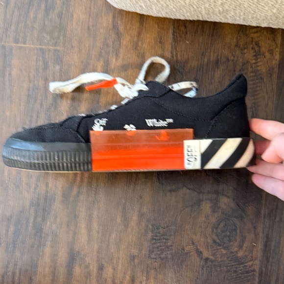 Off-White Black and White Striped Sneakers - Picture 2 of 10